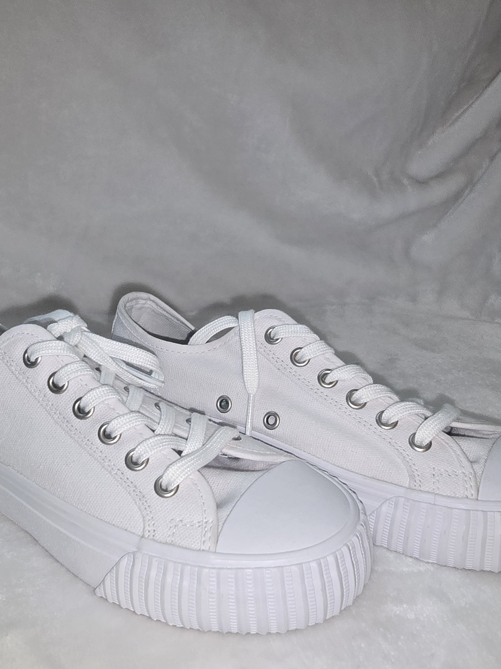 P.F. Flyers Women's White Canvas Low-Top Sneakers